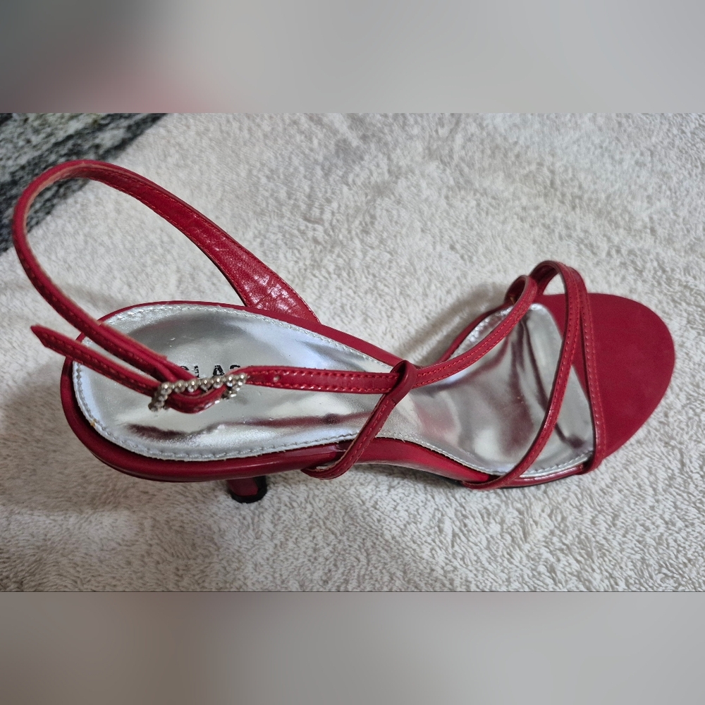 Classified Elegant Red Heels Size 7.5M - Picture 2 of 4